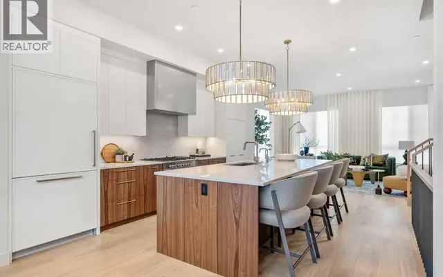 44 Greenwich Heath NW, Greenwood/Greenbriar — Townhouse for sale