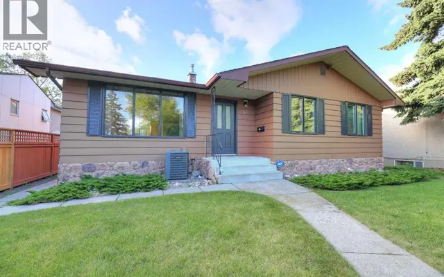 31 Rosery Drive NW, Rosemont — House for sale