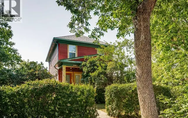 831 4A Street NE, Renfrew — House for sale