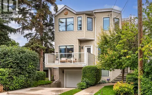 124 38A Avenue SW, Parkhill — House for sale