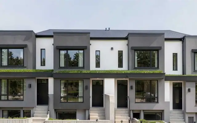 2550 19 Avenue SW, Richmond — Multi-Family for sale