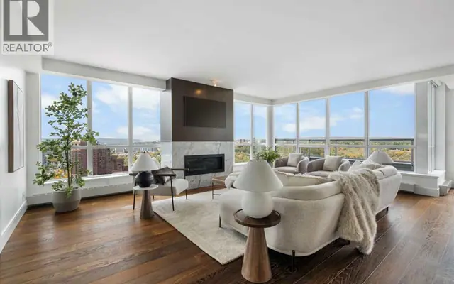 2421, 222 Riverfront Avenue SW, Chinatown — Condo for sale