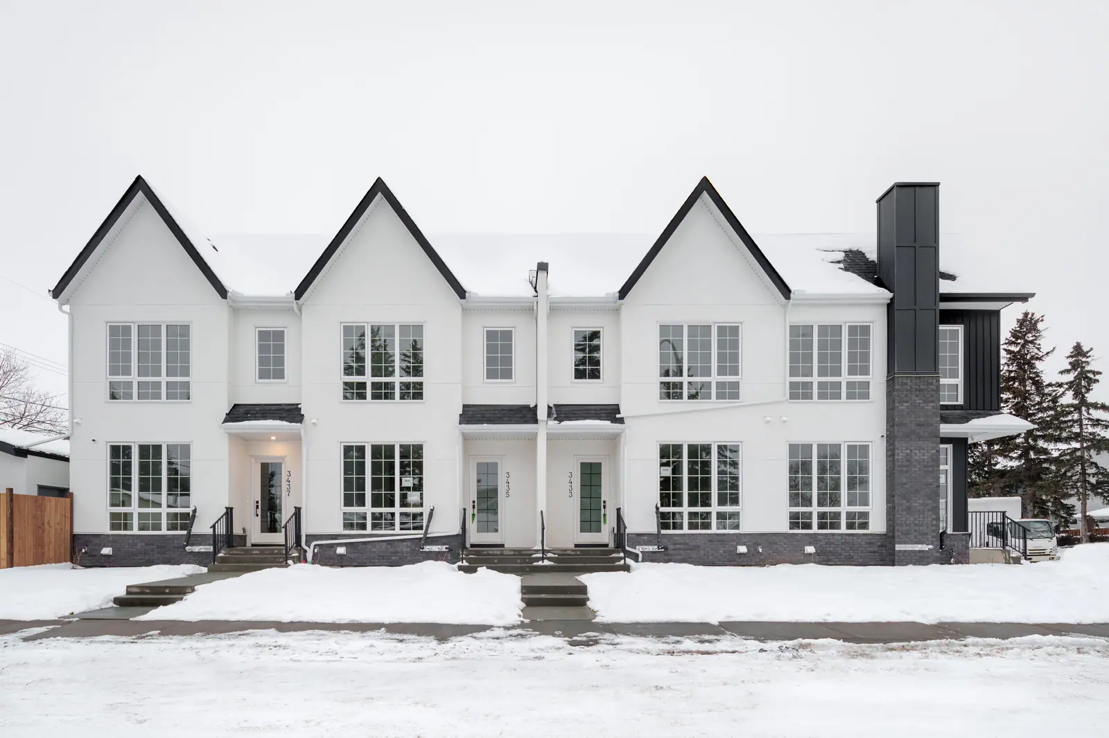 8703 34 Avenue NW, Bowness